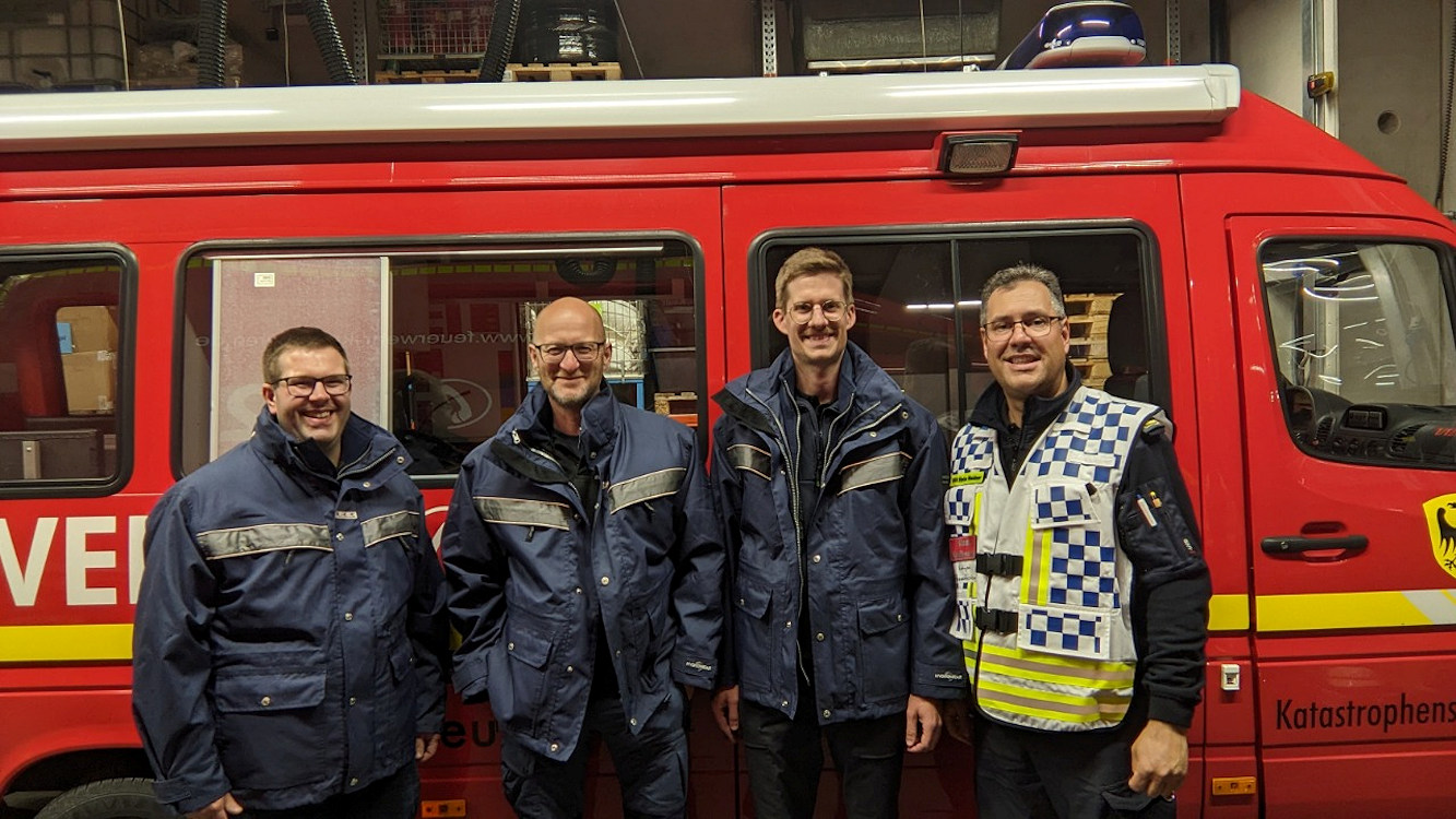 Vier Kammeraden der Kaufbeurer Feuerwehr unterstützten örtliche Einsatzleitung im Landkreis Aichach-Friedberg
